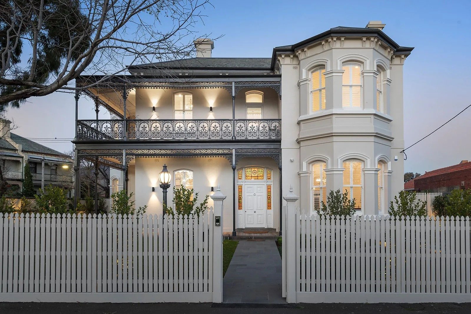 Full exterior in Mount Eliza